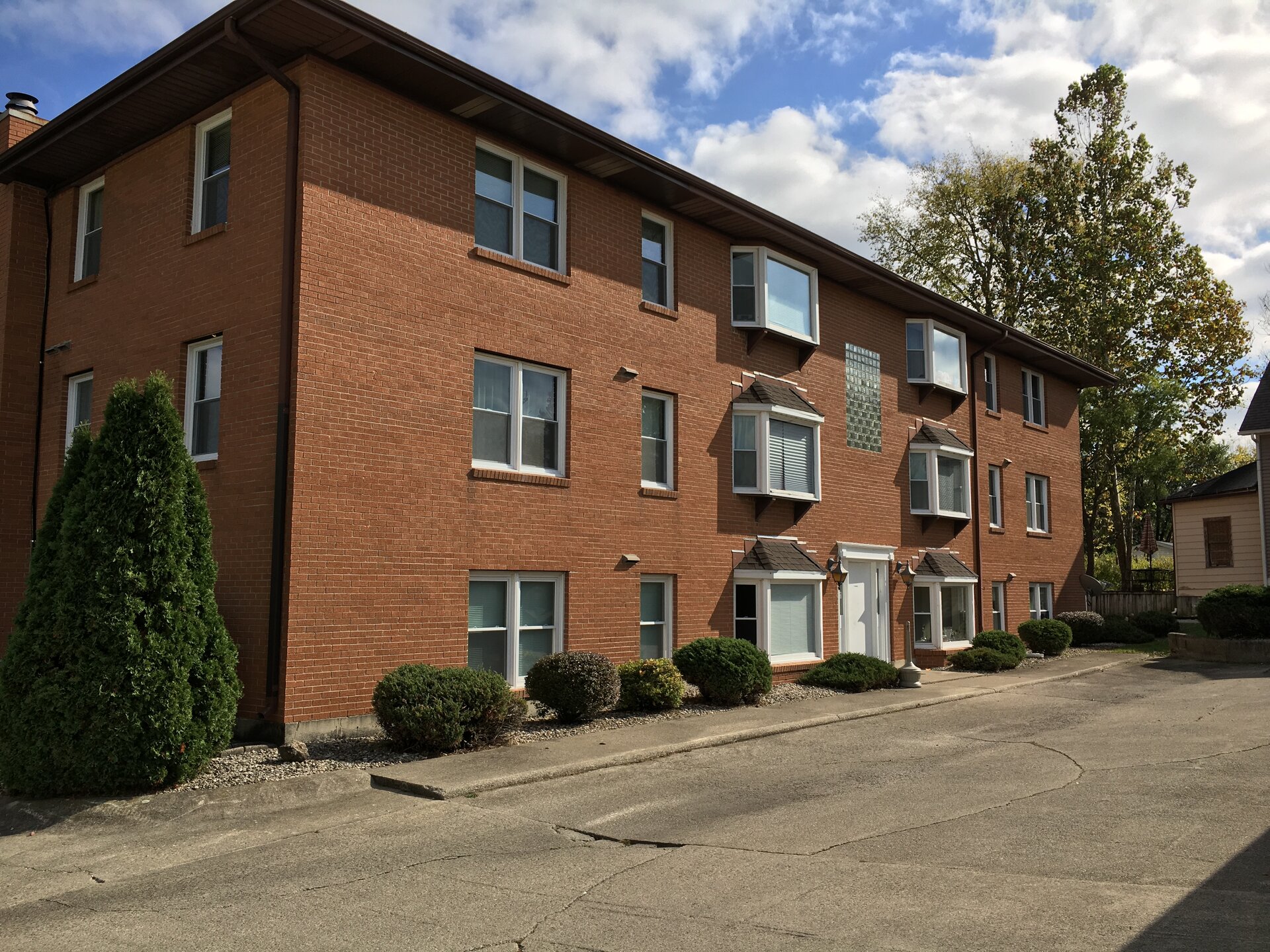 Second Street Apartments - Thumbnail 3